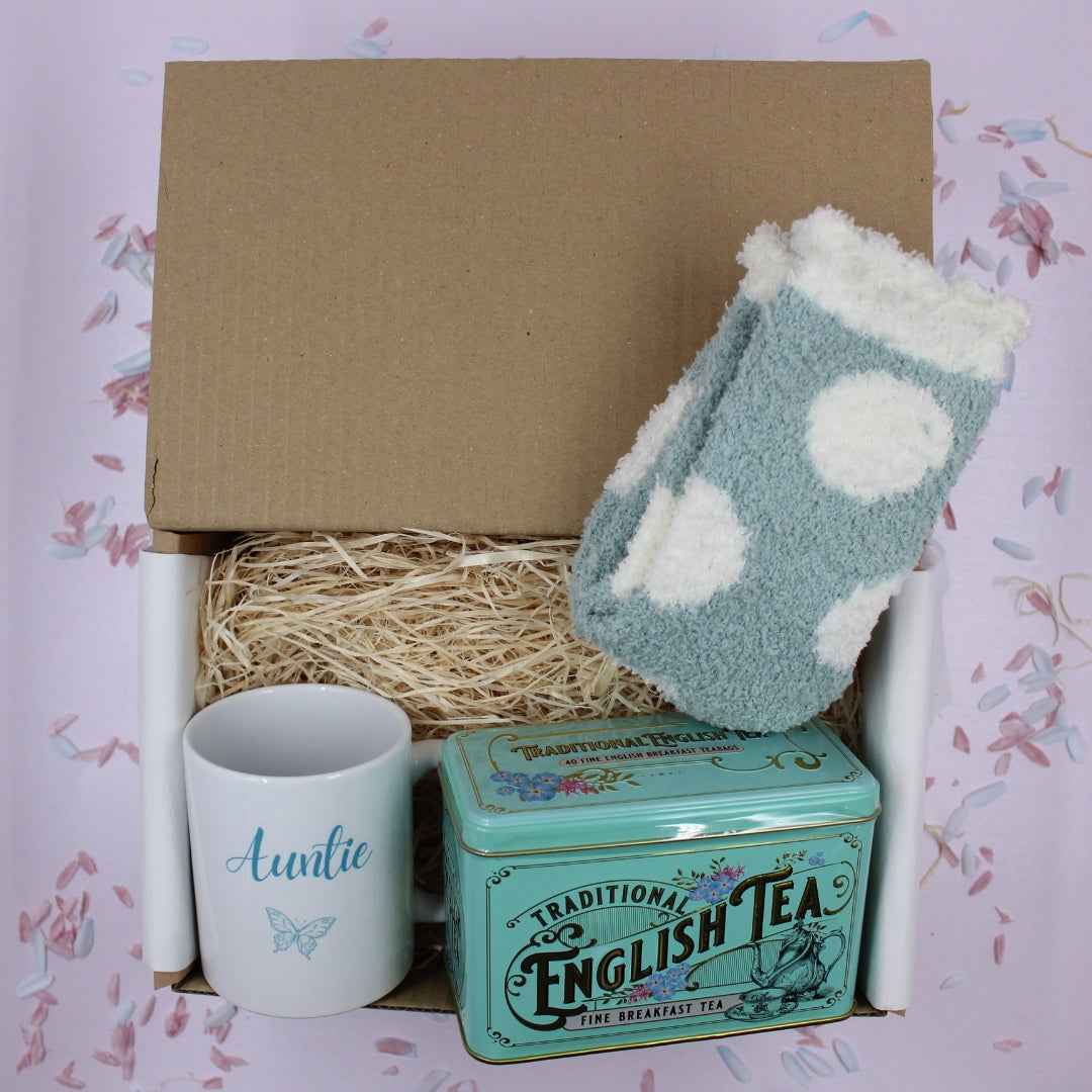 Auntie Gift Box - Traditional English Tea & Cosy Socks Gift Set
