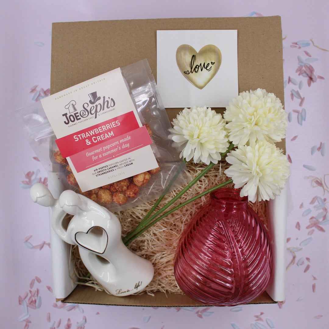 Love White & Gold - Flower Vase & Figurine