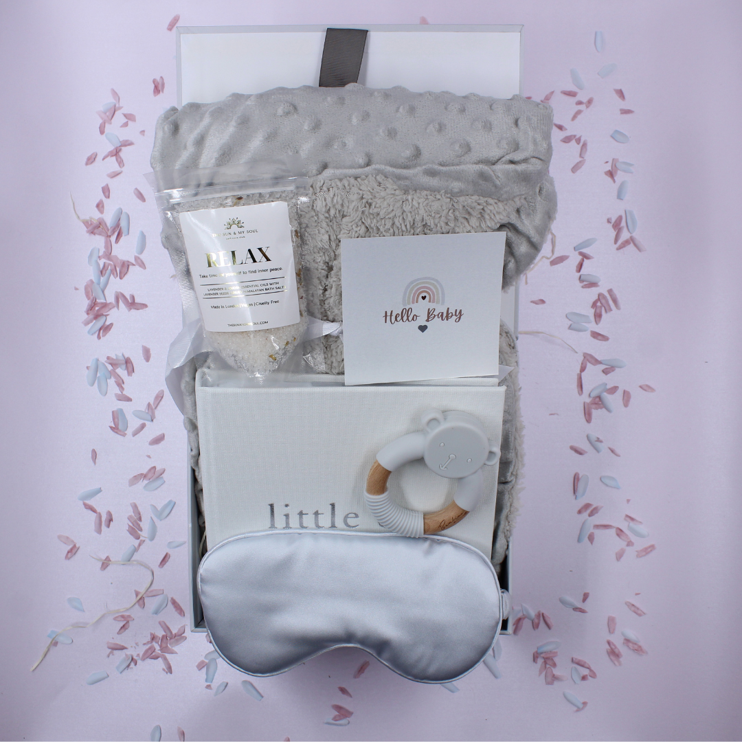 New Baby Relax Treat Gift Box - Blanket Relax Mum & Baby Blanket Set