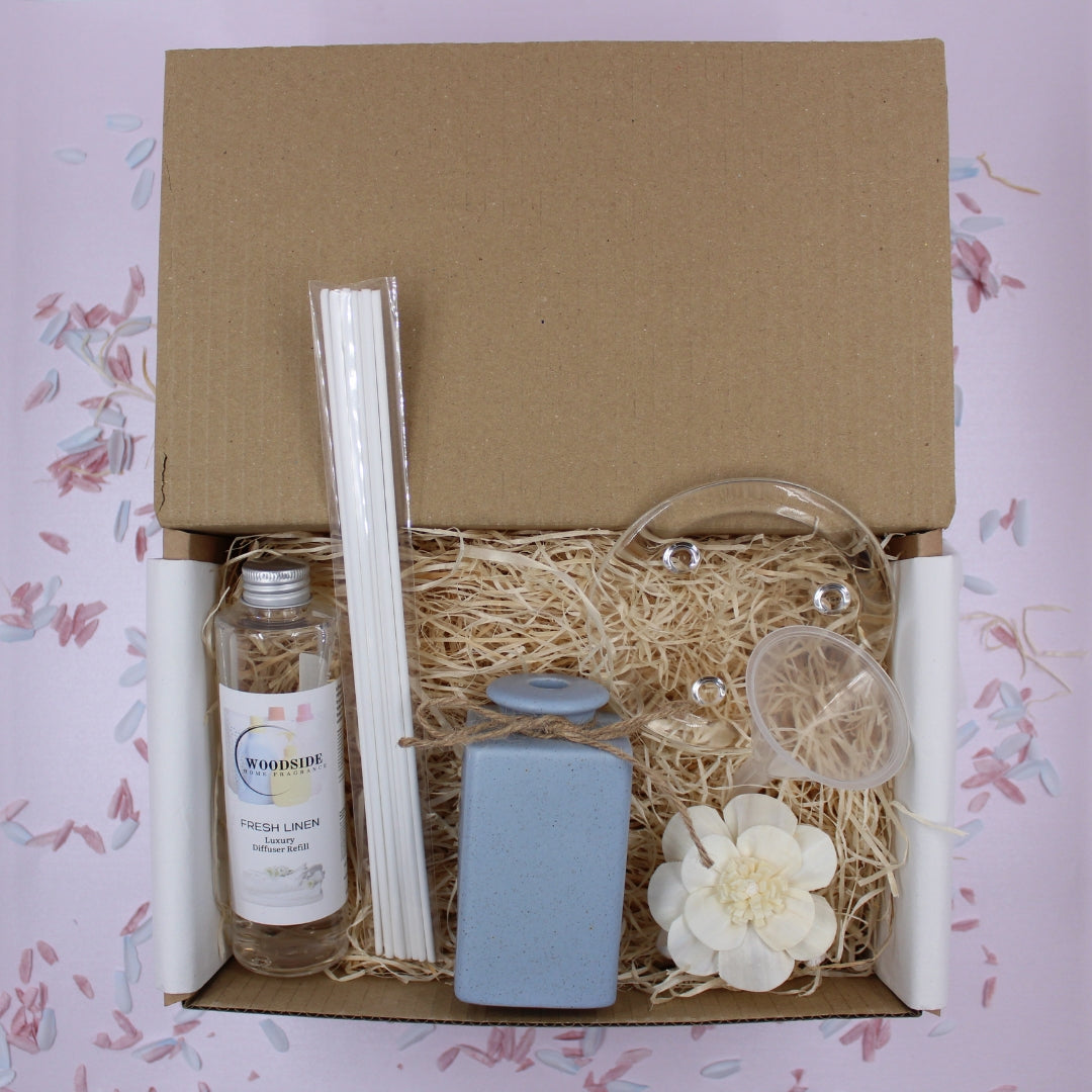 Blue Pastel Reed Diffuser Gift Set With Refill Reeds & Plate - Fresh Linen
