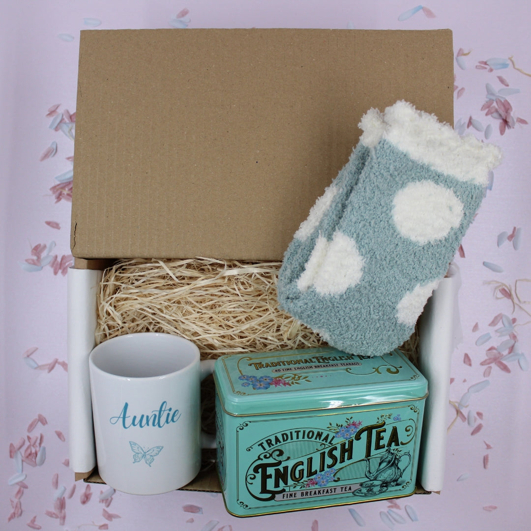 Auntie Gift Box - Traditional English Tea & Cosy Socks Gift Set