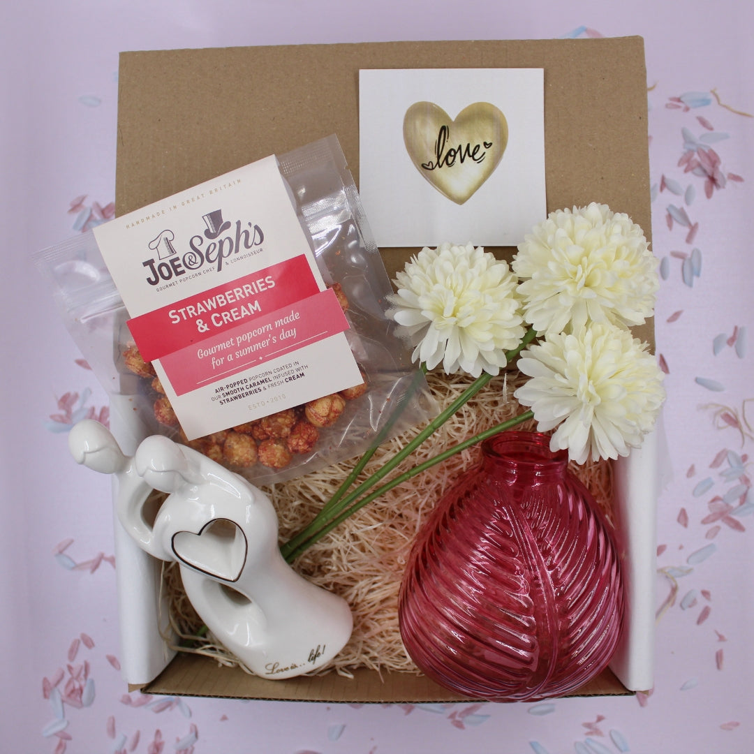 Love White & Gold - Flower Vase & Figurine